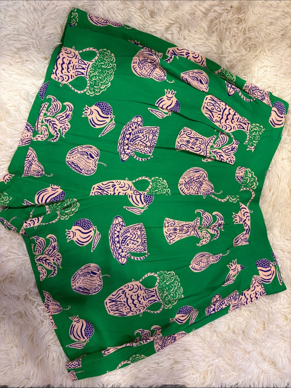 Corey Lynn Carter Anthropologie printed chinoiserie shorts. Size medium